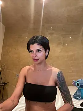 Snapshot of Rosariolovex chatting on 02.05.25 Rosariolovex online show from 02.05.25