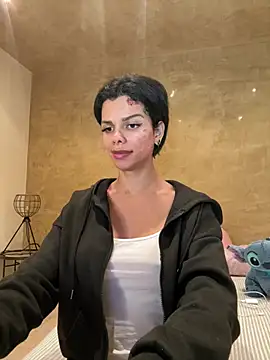 Snapshot of Rosariolovex chatting on 02.08.25 Rosariolovex online show from 02.08.25