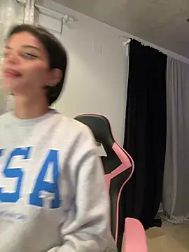 Snapshot of Rosariolovex chatting on 03.16.25 Rosariolovex online show from 03.16.25