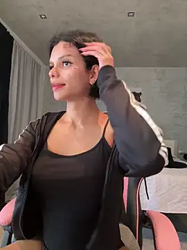 Snapshot of Rosariolovex chatting on 03.21.25 Rosariolovex online show from 03.21.25