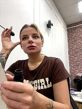 LanaSparks online show from 10.26.25