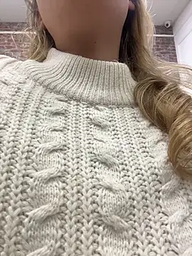 LanaSparks online show from 12.18.25