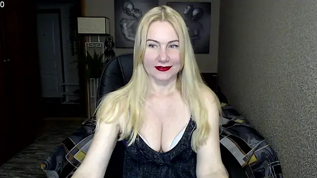 Snapshot of _Mire11a69 chatting on 02.18.25 Mire11a69 online show from 02.18.25