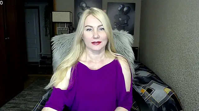 Snapshot of _Mire11a69 chatting on 10.28.25 Mire11a69 online show from 10.28.25