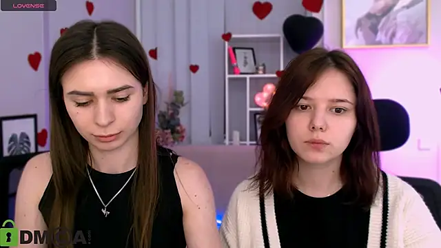 Snapshot of flora_ri chatting on 02.20.25 flora ri online show from 02.20.25