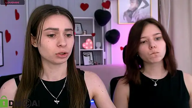 Snapshot of flora_ri chatting on 02.20.25 flora ri online show from 02.20.25