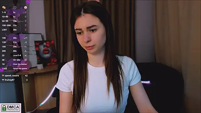 Snapshot of flora_ri chatting on 03.19.25 flora ri online show from 03.19.25