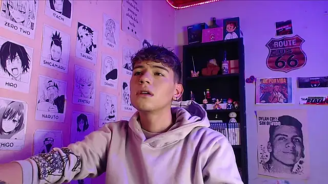 Snapshot of Mickey_Magic chatting on 01.31.25 Mickey Magic online show from 01.31.25