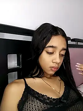 Zoe Sweett18 online show from 02.28.26