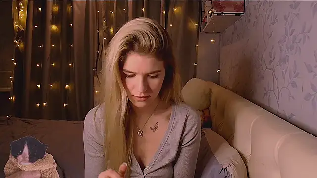 Snapshot of Melissa_smith_ chatting on 11.17.25 Melissa smith online show from 11.17.25