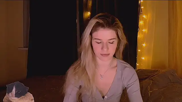 Snapshot of Melissa_smith_ chatting on 12.04.25 Melissa smith online show from 12.04.25