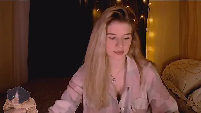 Snapshot of Melissa_smith_ chatting on 12.15.25 Melissa smith online show from 12.15.25