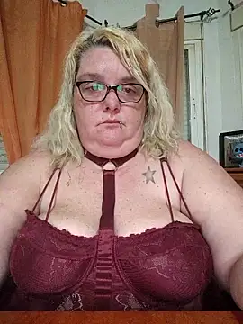 diosacurvy1984 online show from 04.21.26