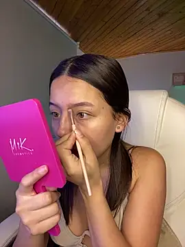 Snapshot of Sofia18_pinkk chatting on 11.27.25 Sofia18 pinkk online show from 11.27.25