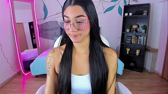 Dana Paula online show from 12.20.25