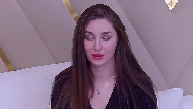 KiraBarlows online show from 02.05.25