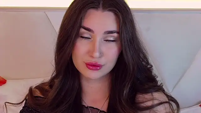 KiraBarlows online show from 02.12.25