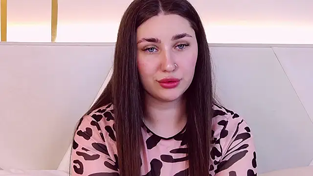 KiraBarlows online show from 03.06.25