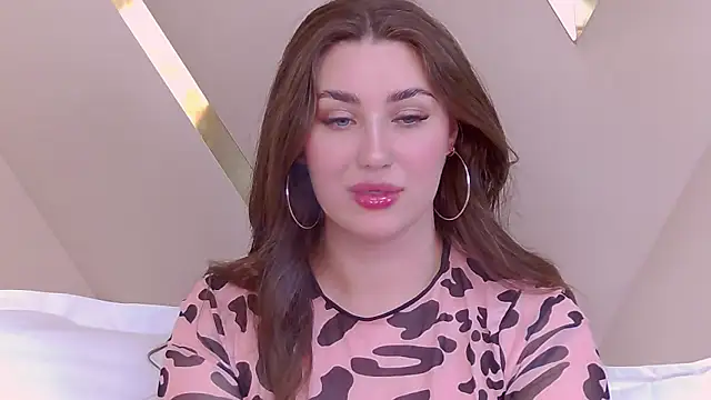 KiraBarlows online show from 03.20.25