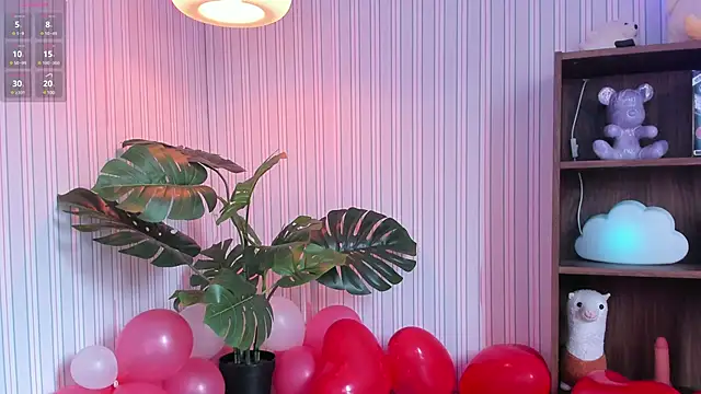 Snapshot of camilapersy chatting on 02.15.25 camilapersy online show from 02.15.25