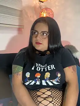 VanneCute1 online show from 02.18.25