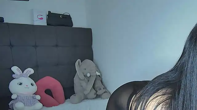 Snapshot of AmandaBrooks_18 chatting on 02.16.25 AmandaBrooks 18 online show from 02.16.25