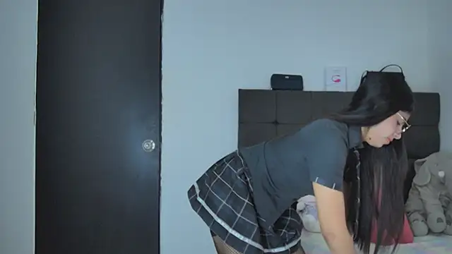 Snapshot of AmandaBrooks_18 chatting on 02.23.25 AmandaBrooks 18 online show from 02.23.25