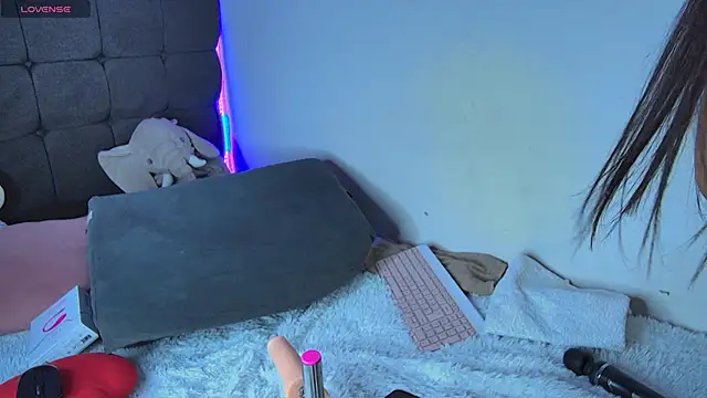 Snapshot of AmandaBrooks_18 chatting on 03.02.25 AmandaBrooks 18 online show from 03.02.25