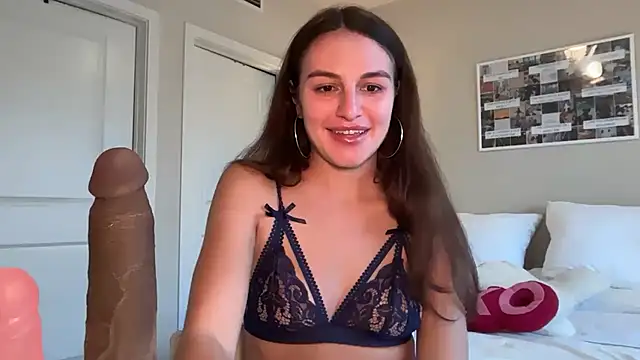 Snapshot of graciesmith27 chatting on 10.15.25 graciesmith27 online show from 10.15.25