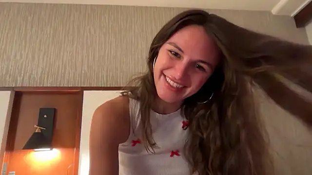 Snapshot of graciesmith27 chatting on 04.21.26 graciesmith27 online show from 04.21.26