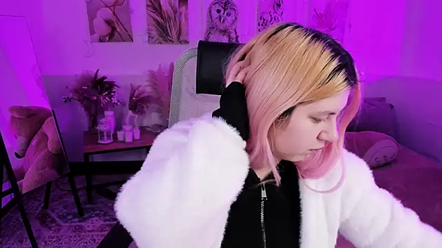 DiaAngell online show from 02.18.26