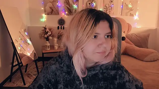 DiaAngell online show from 04.14.26