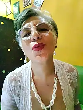 ilonna2025 online show from 05.17.26