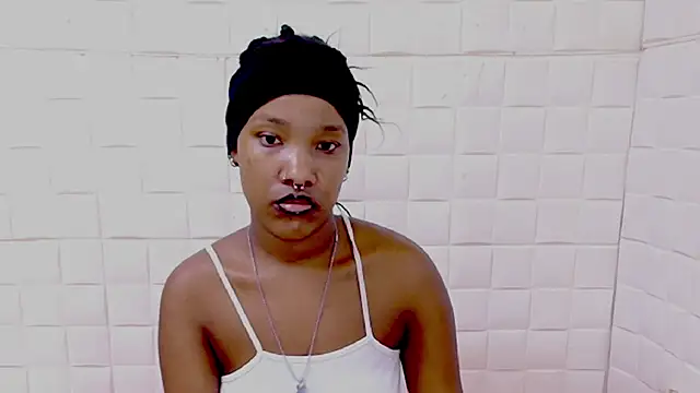 EroticSexyPrada online show from 04.18.26