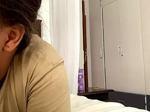 Snapshot of madell chatting on 03.03.26 madell online show from 03.03.26