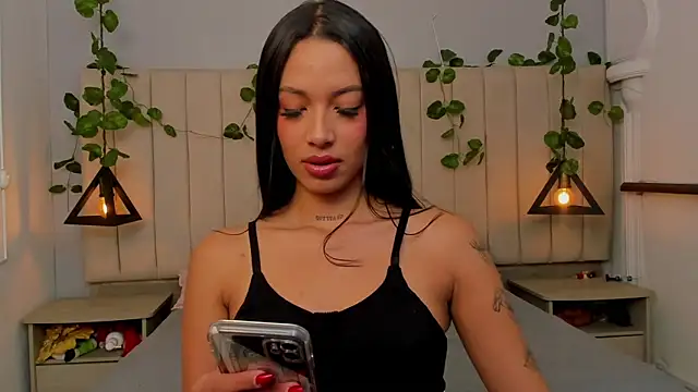 Snapshot of Paulina_Lopezz chatting on 01.10.26 Paulina Lopezz online show from 01.10.26