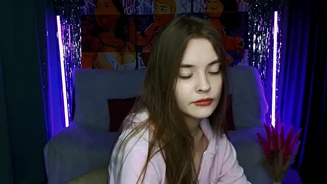 Snapshot of RayWillliams chatting on 02.05.25 RayWillliams online show from 02.05.25