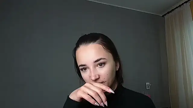 Eva Gloryy online show from 06.04.26