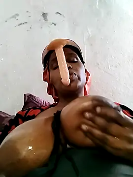 Snapshot of bubblendz1988 chatting on 03.05.25 bubblendz1988 online show from 03.05.25