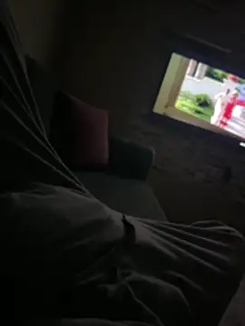 Snapshot of Enrrre chatting on 02.17.26 Enrrre online show from 02.17.26