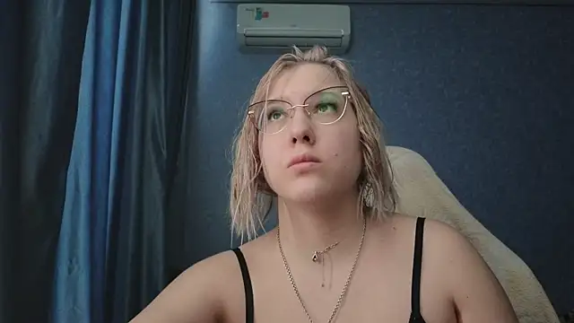 HotBrandyX online show from 03.19.26