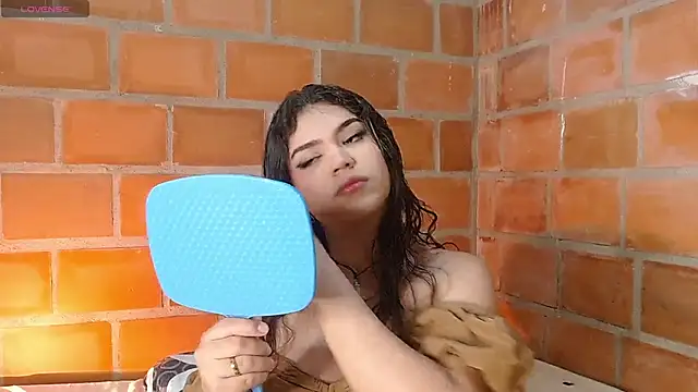 Snapshot of enid_greins chatting on 10.16.25 enid greins online show from 10.16.25