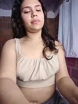 Snapshot of enid_greins chatting on 11.11.25 enid greins online show from 11.11.25