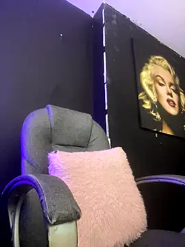 viktoria davis  online show from 10.30.25