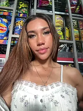 Snapshot of zoe_storm chatting on 02.21.25 zoe storm online show from 02.21.25