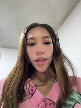 Snapshot of zoe_storm chatting on 02.26.25 zoe storm online show from 02.26.25