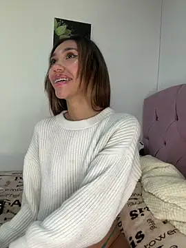 Snapshot of zoe_storm chatting on 03.06.25 zoe storm online show from 03.06.25