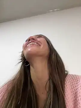 Snapshot of zoe_storm chatting on 03.07.25 zoe storm online show from 03.07.25