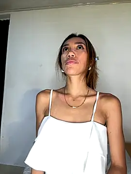 Snapshot of zoe_storm chatting on 09.09.25 zoe storm online show from 09.09.25