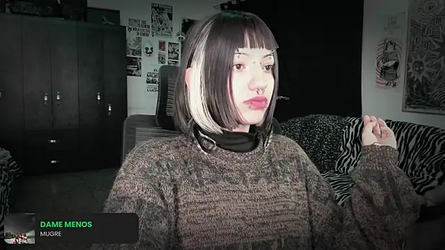 Snapshot of roxy_toxic chatting on 06.09.26 roxy toxic online show from 06.09.26
